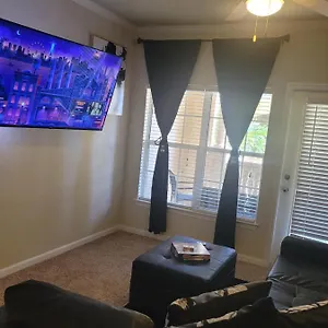  Apartment Beautiful 2Bd/1Ba- Pool, Gym, Wifi. Mins From Beach! United States
